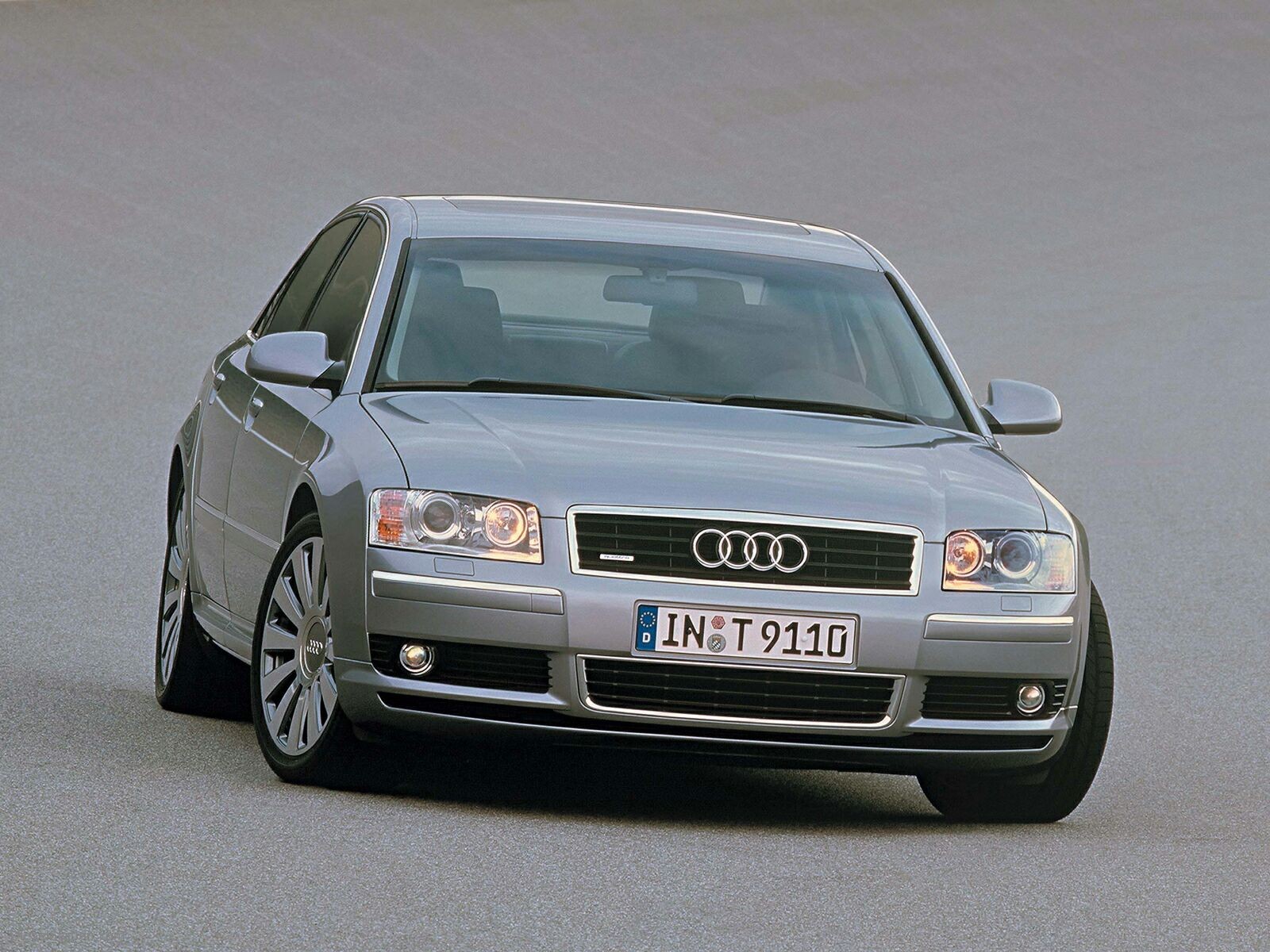Audi A8 (2004)